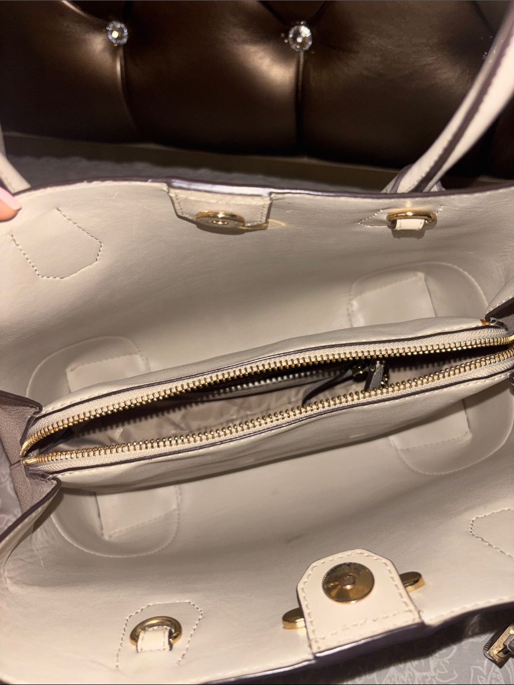 Michael Kors Beige Pebbled Leather Tote with Gold Charm & Wallet - Picture 3 of 11